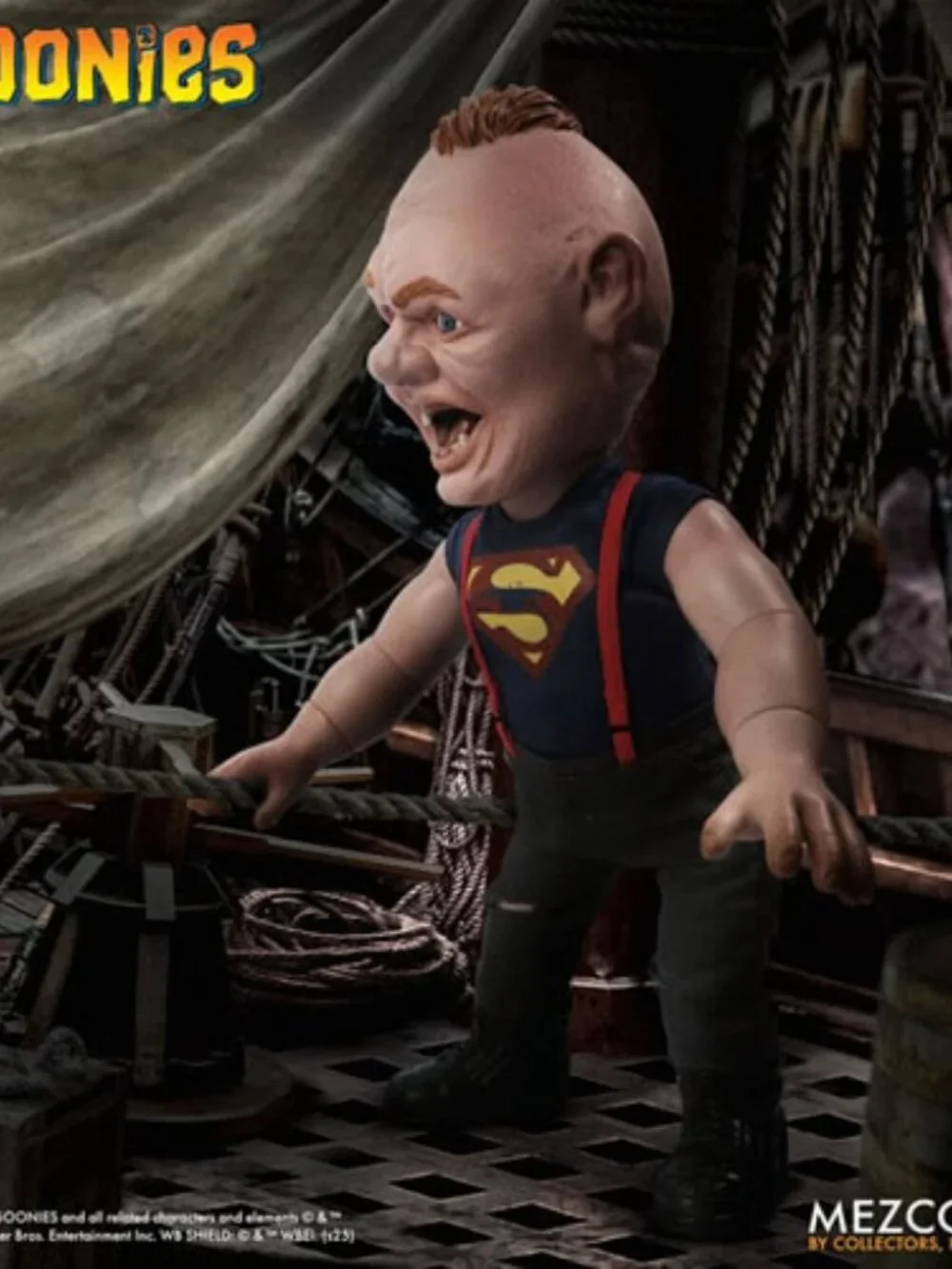 Mezco features take